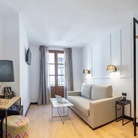 Hotel Boutique Puerta De Granadas 3*
